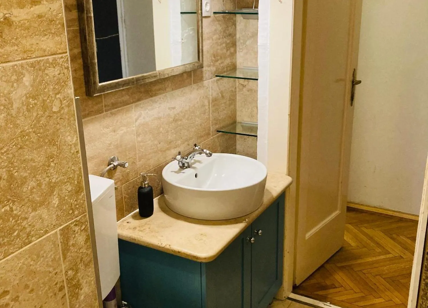 Buda Apartman Near Gellert 布达佩斯 0*,  匈牙利
